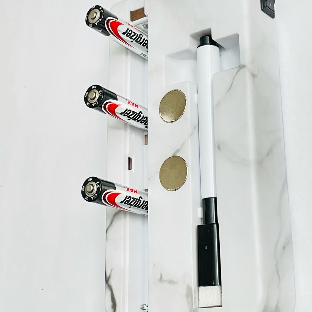 Door Hanging Lightning Notice Board, Night Visible Messages.